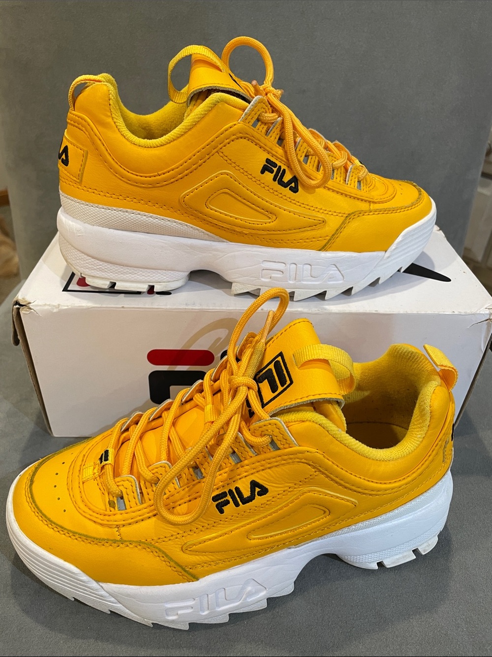 Fila Disruptor II Premium Size 7 Chunky Platform Sneakers Bright Yellow White